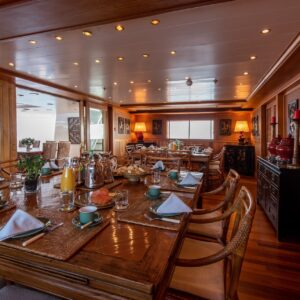 BLEU DE NIMES | Yacht de Luxe à Louer