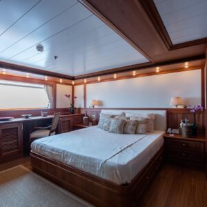 BLEU DE NIMES | Yacht de Luxe à Louer