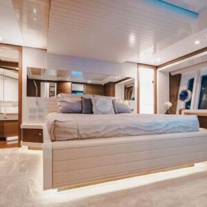 Ferretti “HOYA SAXA” | Yacht de Luxe à Louer