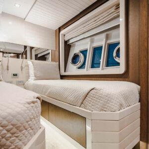 Ferretti “HOYA SAXA” | Yacht de Luxe à Louer