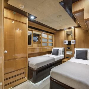 Dragos Yachts &#8220;GO&#8221; |  Yacht de Luxe à Louer