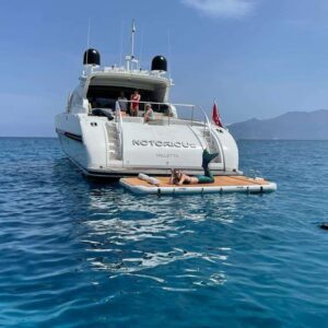 Leopard Arno &#8220;NOTORIOUS&#8221; | Yacht de Luxe à Louer