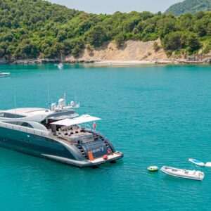 Leopard &#8220;MANU V&#8221; |  Yacht de Luxe à Louer