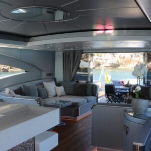 Yacht de luxe Mangusta 108 à vendre