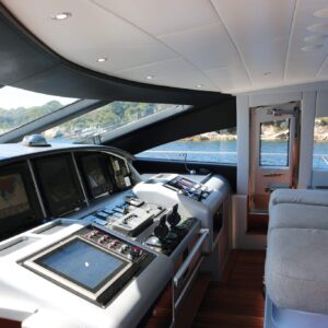 Yacht de luxe Mangusta 108 à vendre