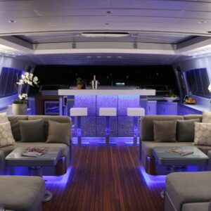 Yacht de luxe Mangusta 108 à vendre