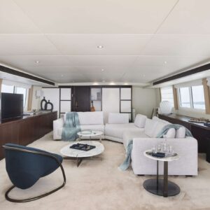 Mitsubishi &#8220;SENSEI&#8221; |  Yacht de Luxe à Louer