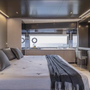 Location de riva 90 argo g à la journée ou à la semaine pour des vacances de luxe