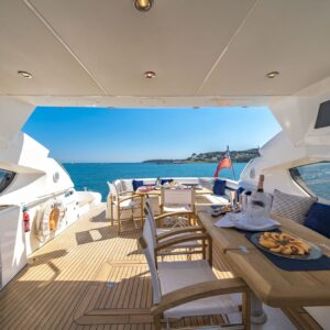 Sunseeker &#8220;REHAB&#8221; | Yacht de Luxe à Louer