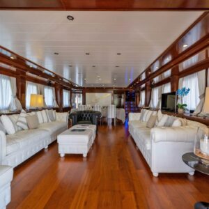 Terranova &#8220;TANANAI&#8221; |  Yacht de Luxe à Louer