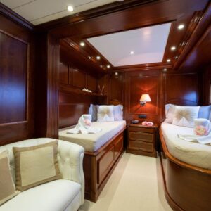 Terranova &#8220;TANANAI&#8221; |  Yacht de Luxe à Louer