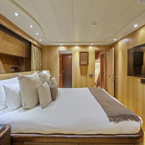 Mangusta 108 &#8220;JFF&#8221; | Luxury Yacht Available for Charter
