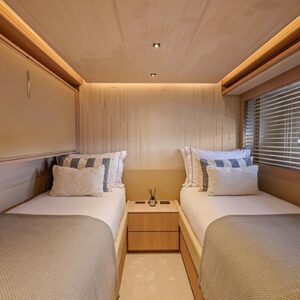 FERRETTI 881 | Yacht de Luxe à Louer