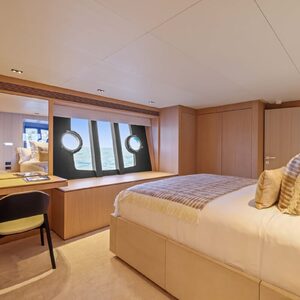 FERRETTI 881 | Yacht de Luxe à Louer