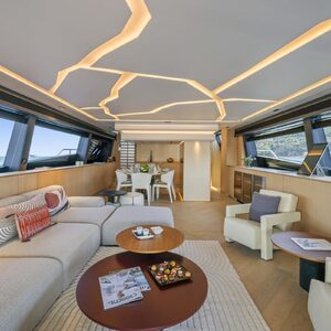 FERRETTI 881 | Yacht de Luxe à Louer