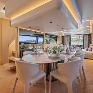 FERRETTI 881 | Yacht de Luxe à Louer