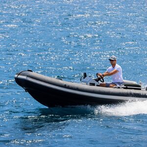 FERRETTI 881 | Yacht de Luxe à Louer