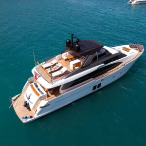 Sanlorenzo 78 &#8220;TRIPLE L&#8221; | Yacht de Luxe à Louer