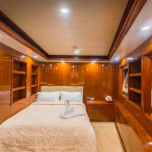 ASHENA | Yacht de Luxe à Louer