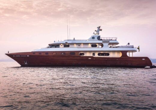 ASHENA | Yacht de Luxe à Louer
