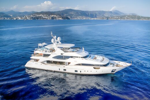 Benetti &#8220;NELA&#8221; (ex Soy Amor) | Yacht de Luxe à Louer