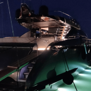 Luxury yacht RIVA Folgore 88 for sale