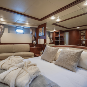 Luxury yacht AZIMUT JUMBO 100 for sale