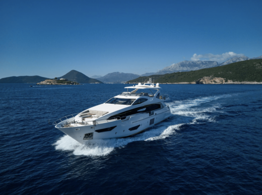 Yacht de luxe AZIMUT GRANDE 30 metri à vendre