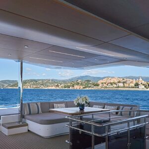 New Vision F &#8220;ATRAVERSIA&#8221; | Yacht de Luxe à Louer