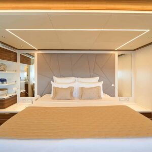New Vision F &#8220;ATRAVERSIA&#8221; | Yacht de Luxe à Louer