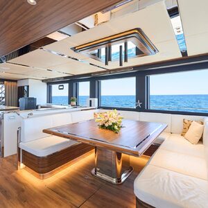 New Vision F &#8220;ATRAVERSIA&#8221; | Yacht de Luxe à Louer