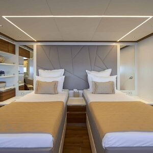 New Vision F &#8220;ATRAVERSIA&#8221; | Yacht de Luxe à Louer