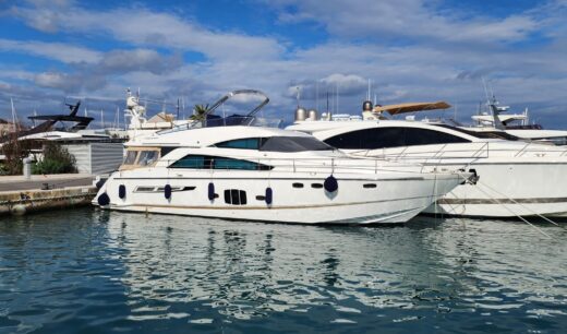 Yacht de luxe FAIRLINE SQUADRON 55 à vendre