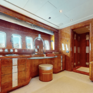 Luxury yacht Mangusta 108 for sale