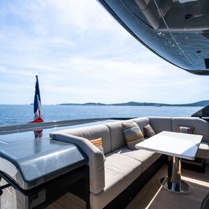 Bluegame BGX63 &#8220;CC&#8221; | Yacht de Luxe à Louer
