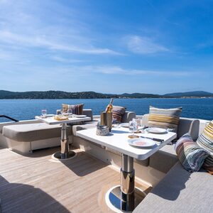 Bluegame BGX63 &#8220;CC&#8221; | Yacht de Luxe à Louer