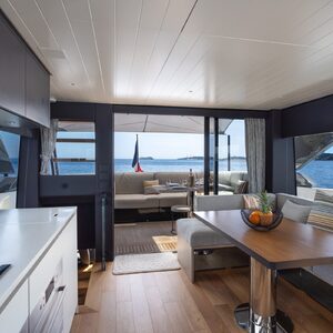 Bluegame BGX63 &#8220;CC&#8221; | Yacht de Luxe à Louer