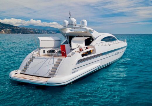 Luxury yacht Mangusta 108 for sale