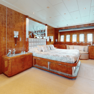 Luxury yacht Mangusta 108 for sale