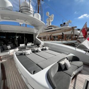 Luxury yacht Mangusta 108 for sale