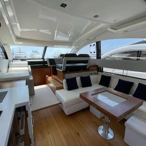 Yacht de luxe FAIRLINE TARGA 50GT à vendre
