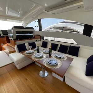 Yacht de luxe FAIRLINE TARGA 50GT à vendre