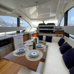 Yacht de luxe FAIRLINE TARGA 50GT à vendre