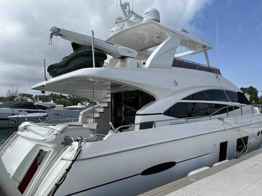 Yacht de luxe PRINCESS 72 à vendre