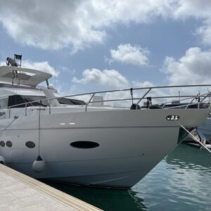 Yacht de luxe PRINCESS 72 à vendre