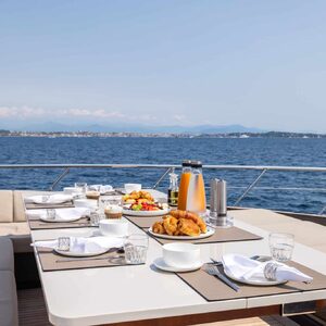 Mangusta 110 &#8220;FANAMAX&#8221; | Yacht de Luxe à Louer