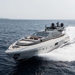Mangusta 110 &#8220;FANAMAX&#8221; | Yacht de Luxe à Louer