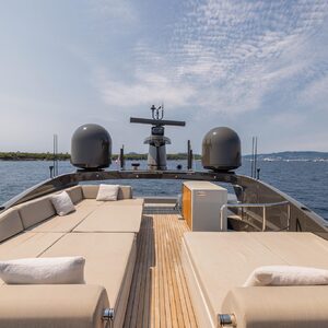 Mangusta 110 &#8220;FANAMAX&#8221; | Yacht de Luxe à Louer