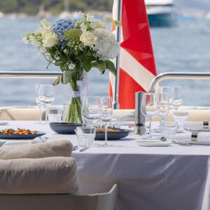 Mangusta 110 &#8220;FANAMAX&#8221; | Yacht de Luxe à Louer