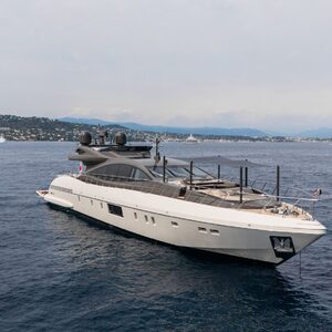 Mangusta 110 &#8220;FANAMAX&#8221; | Yacht de Luxe à Louer